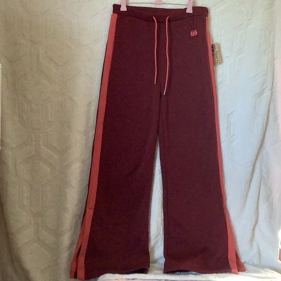 NWT  Born Outdoor Women’s Active Collection Pants - Picture 1 of 12